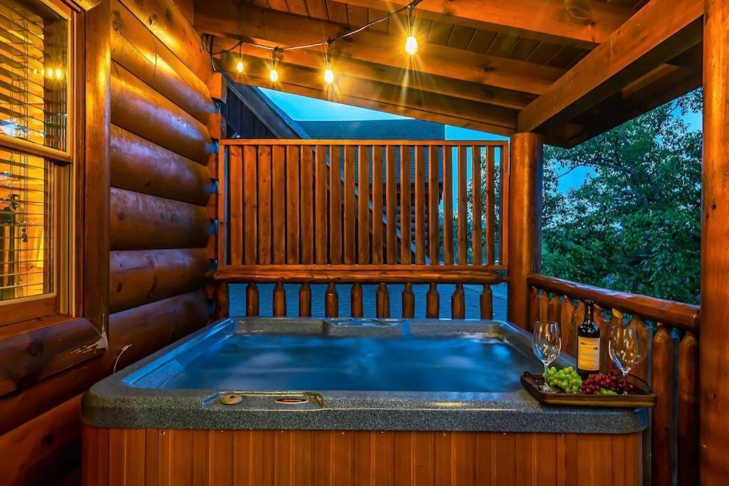 Cabin-N-Smokys! Indoor Resort Pool Views Hot Tub Game Room Sevierville Eksteriør billede