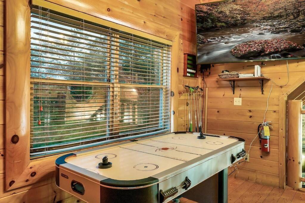 Cabin-N-Smokys! Indoor Resort Pool Views Hot Tub Game Room Sevierville Eksteriør billede